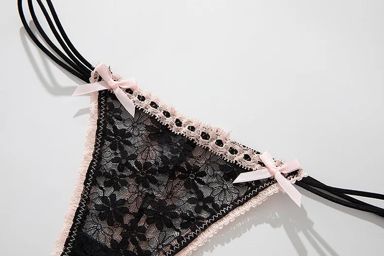 Spets String med Rosett – Genomskinlig & Feminin