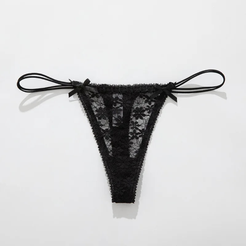Spets String med Rosett – Genomskinlig & Feminin